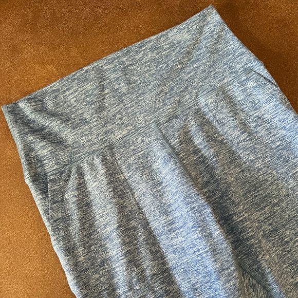 Aerie Offline Heather Gray Leggings L - Picture 3 of 5